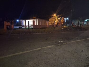 Moradores de algunas comunidades de Almirante acordaron con la Policía limpiar y quitar los cierres