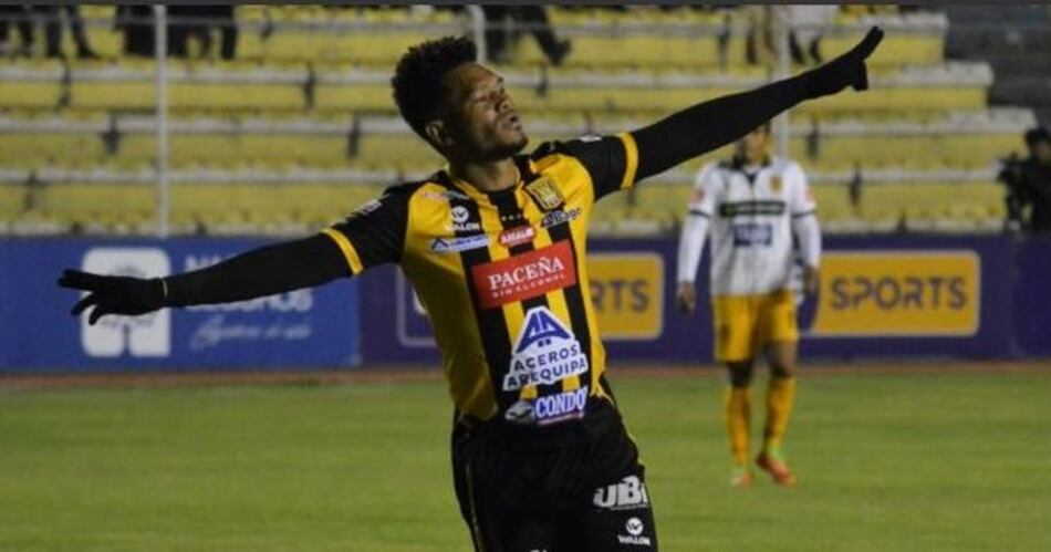 El panameño Rolando Blackburn comanda a los goleadores en Bolivia