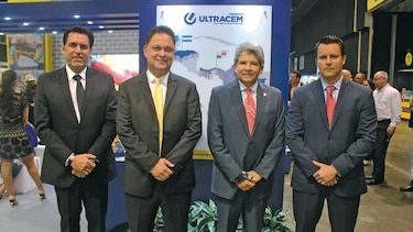 Ultracem realizó un cóctel en el marco de su participación en Capac Expohábitat