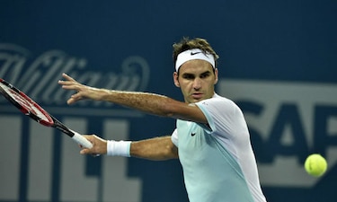 Roger Federer comienza 2016 con una fácil victoria