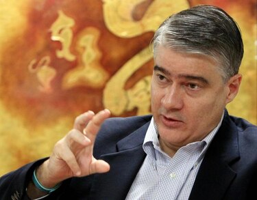 Gobierno ordena no contratar más funcionarios