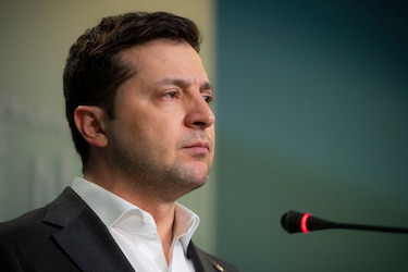 Presidente ucraniano llama a defender Kiev de inminente ataque ruso