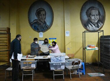 Independientes irrumpen en la Constituyente de Chile a costa de la política tradicional