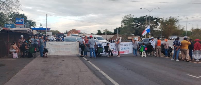 Dietilenglicol: pacientes protestan y el Minsa responde con cifras y criterios legales