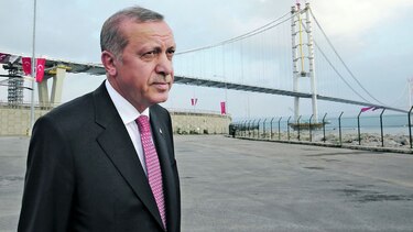 Erdogan: Países extranjeros podrían estar implicados en intento de golpe de Estado en Turquía