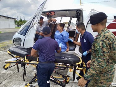Al menos 244 migrantes han sido rescatados en la selva de Darién este año