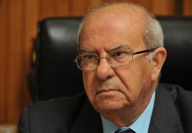 García de Paredes se encuentra en cuidados intensivos con neumonía