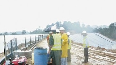 No hay peligro de derrame en tinas de Petaquilla, asegura la Defensoría