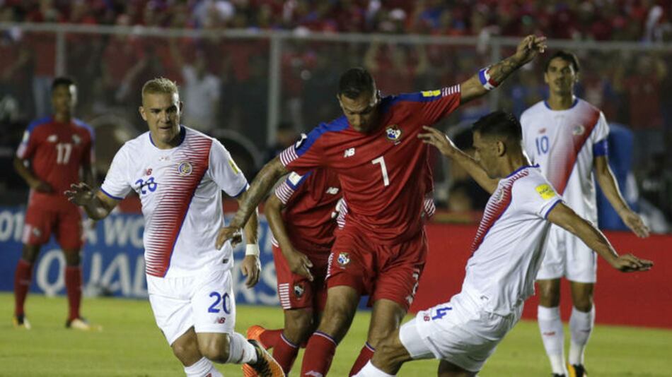 Diarios resaltan el logro de la selección de fútbol