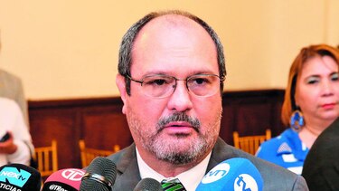 Sigue expectativa por futuro de Girón