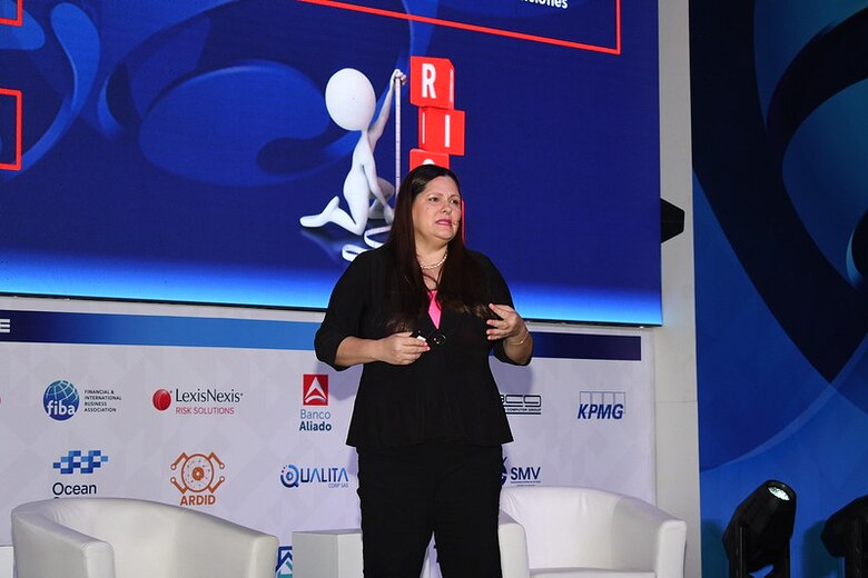 Panamá debe regular las criptomonedas y otros activos virtuales para evitar lavado de dinero