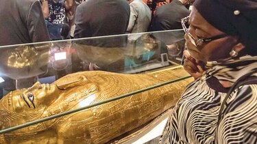 El sarcófago de oro de Nedjemankh vuelve a Egipto