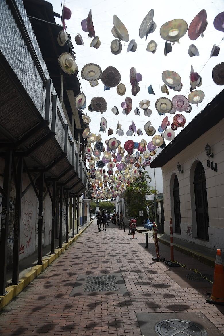 Inauguran ‘La Calle de los Sombreros’ en el Casco Antiguo