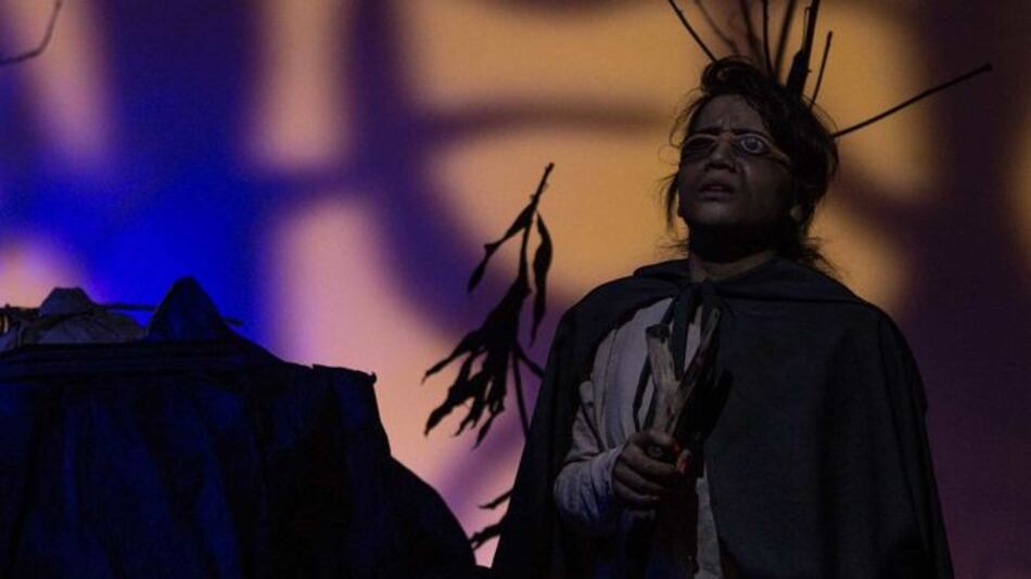 El mundo sensual de Carlos Algecira