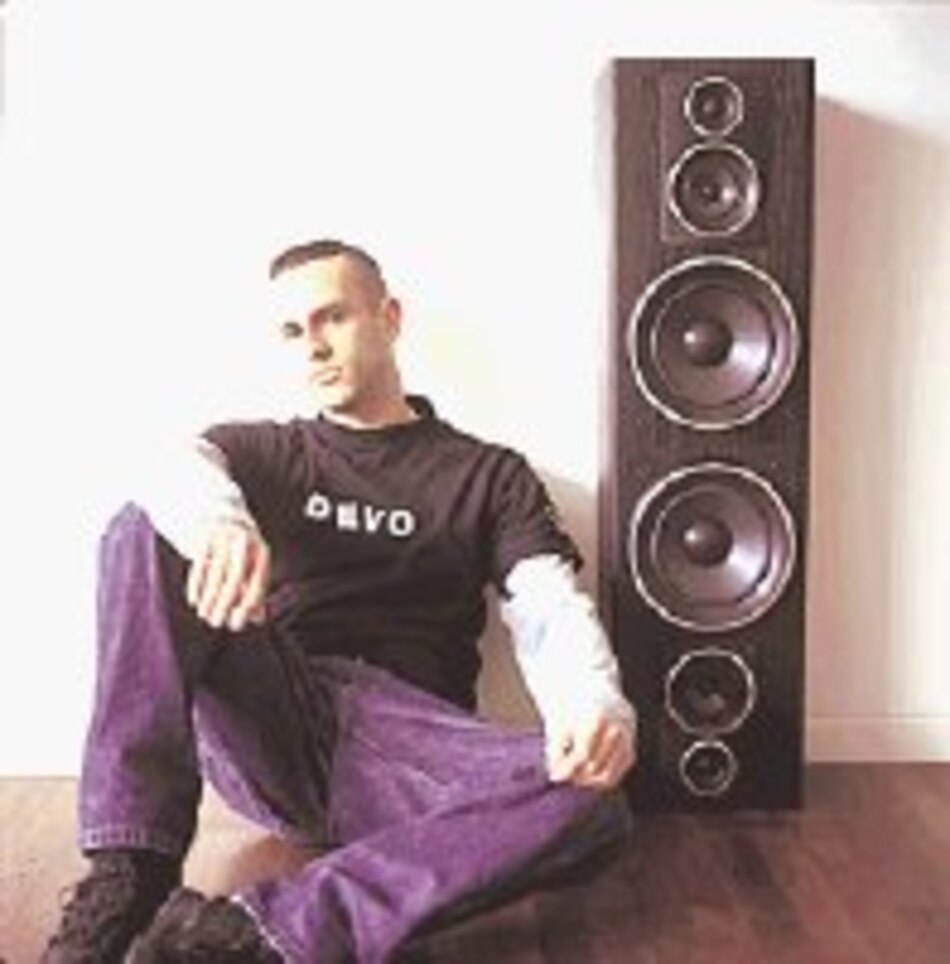 Superchumbo frente a la consola