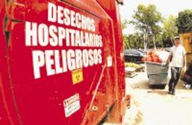 Cuidado con los desechos peligrosos
