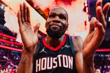 Kevin Durant superó a la leyenda Wilt Chamberlain