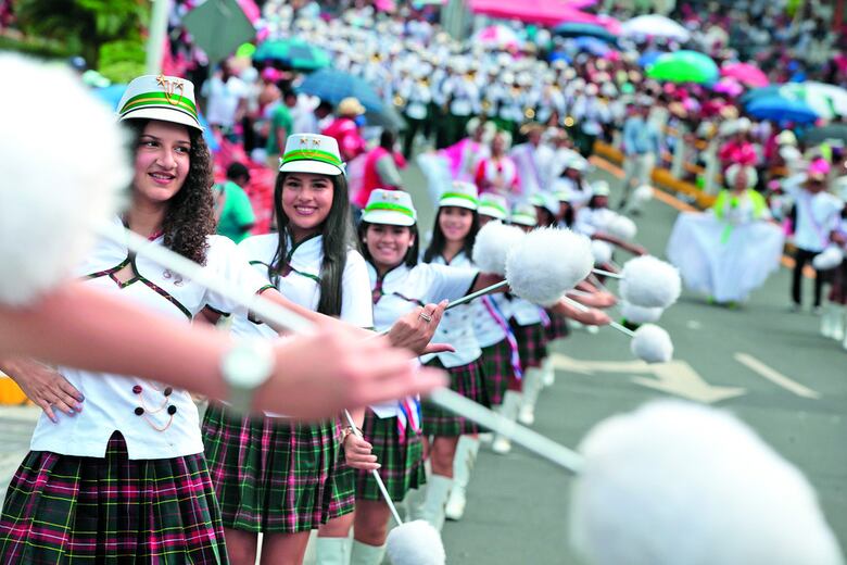 El país se vistió de gala para celebrar 114 años de República