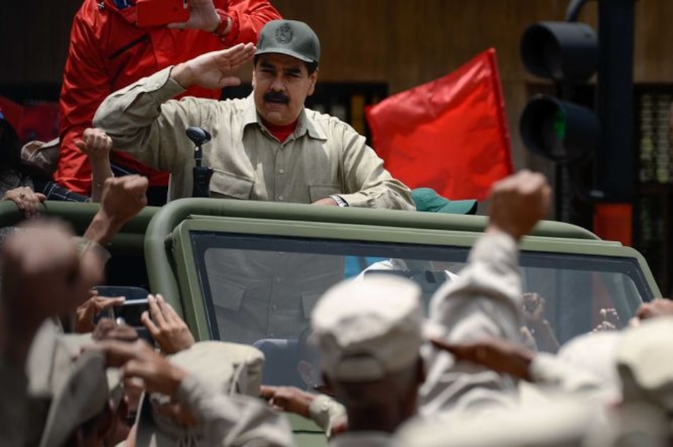 Nicolás Maduro aprueba regalar medio millón de fusiles a milicias chavistas