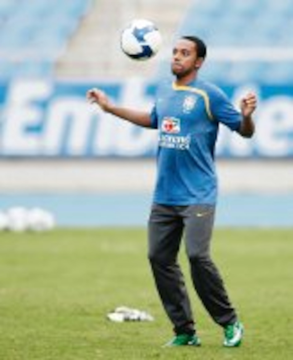 Robinho se podría estrenar hoy ante el Chelsea
