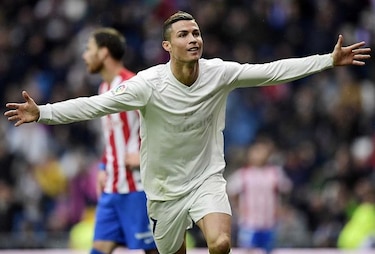 Cristiano sigue en racha y el Madrid doblega al Sporting