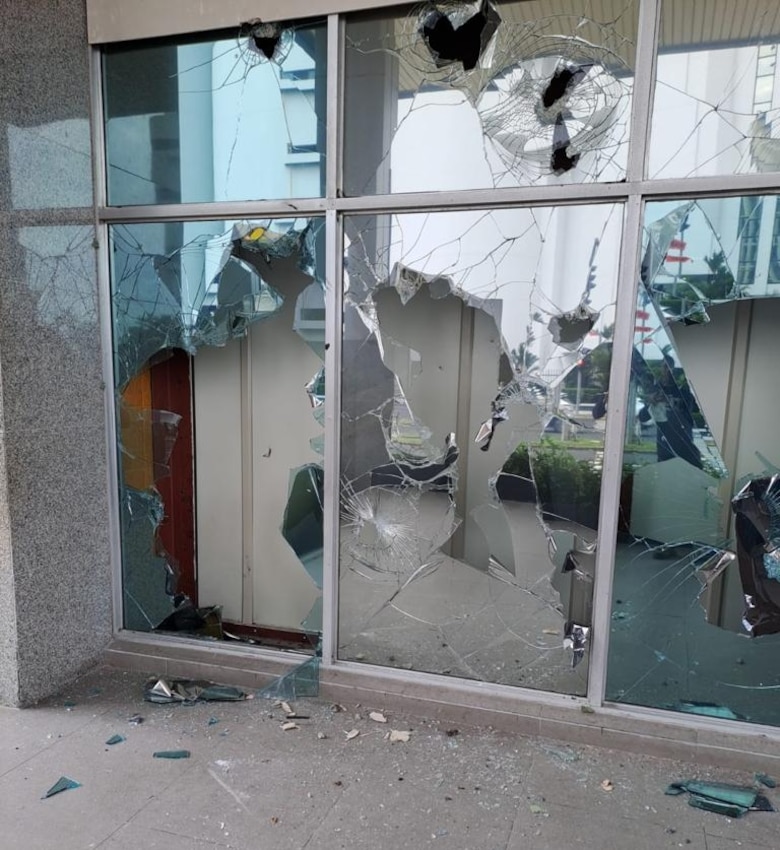 Vandalizan las instalaciones de la Contraloría General en la avenida Balboa