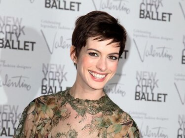 Anne Hathaway, ‘cabaretera’ por una buena causa