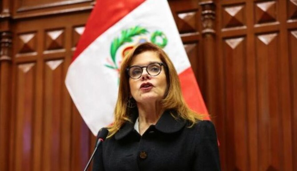 Congreso de Perú destituye a Vizcarra y nombra presidenta interina