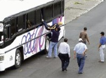 Defensa apelará fallo del bus 8B-06