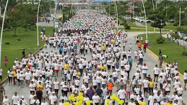 10 ciudades caminaron en apoyo a los pacientes con cáncer