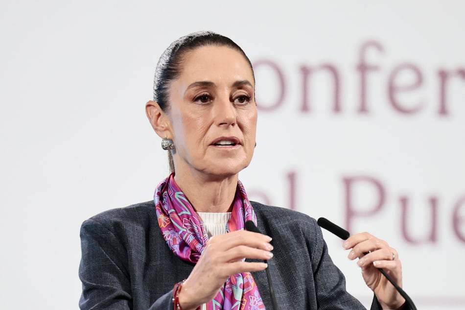 Presidenta Claudia Sheinbaum critica al “Chicharito” Hernández por comentarios machistas