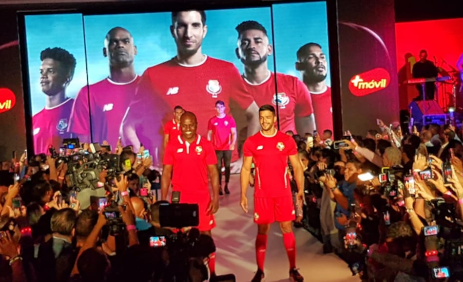 Panamá exhibe su nueva camiseta para Rusia 2018