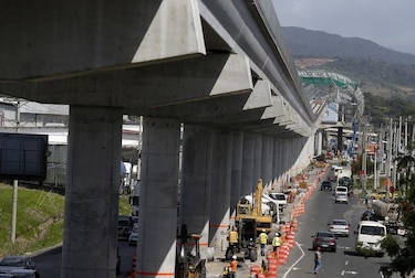 Cerrarán dos carriles en la vía Domingo Díaz por trabajos en la línea 2 del Metro