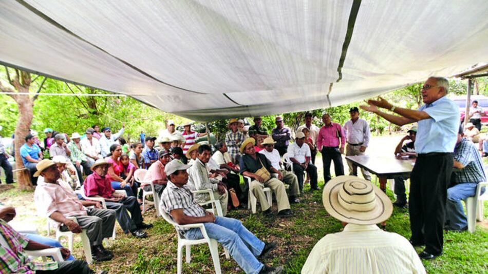 Veragüenses se unen y rechazan hidroeléctrica