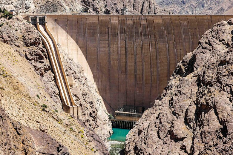 El día cero en Teherán: cómo la megacapital de Irán se está quedando sin agua y electricidad para sus 10 millones de habitantes