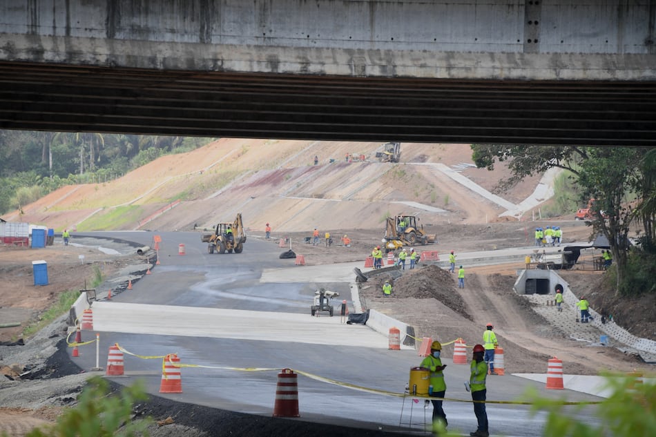 Fitch rebaja calificación de riesgo de Meco