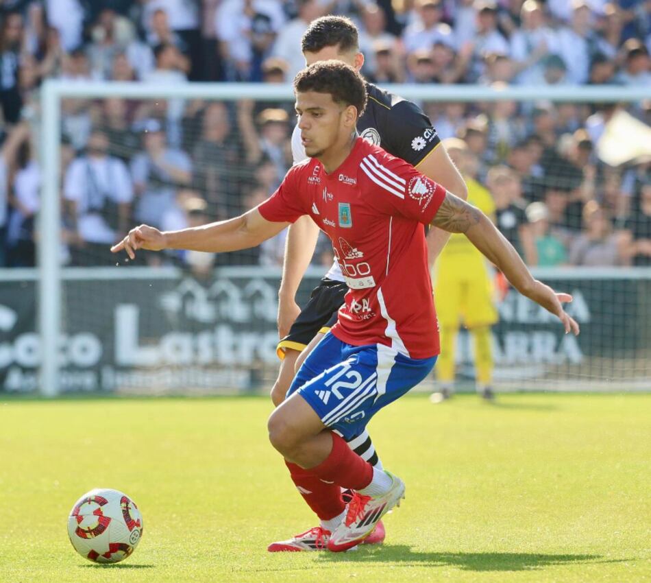 UD Las Palmas presenta a Edward Cedeño como su nuevo fichaje para la temporada 2025-2026