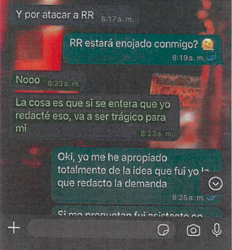 Chats, presiones y advertencias: ¿qué hay en el documento notariado por la abogada que demandó la candidatura de Mulino?