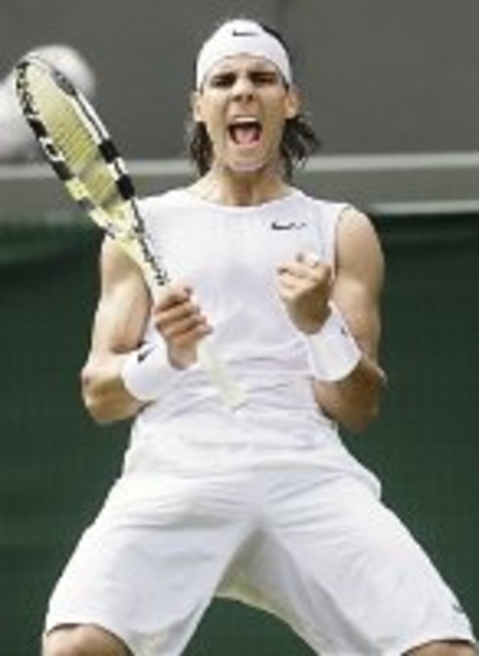 Nadal avanza y Sharapova se va