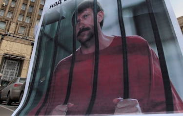 Víktor But llega a Moscú tras ser liberado en intercambio de presos con Estados Unidos