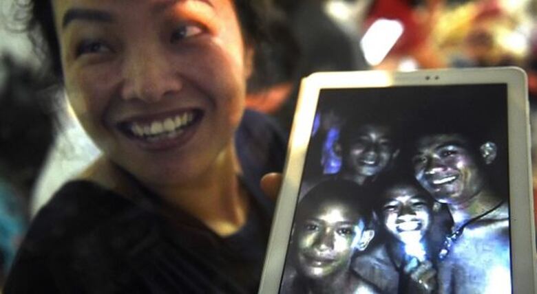 Tailandia: niños atrapados en cueva recibirán víveres y lecciones de buceo