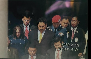 Seguridad del Gobierno de Venezuela utiliza doble de Nicolás Maduro para intentar despistar a periodistas