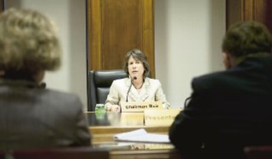 EU interviene otros 7 bancos