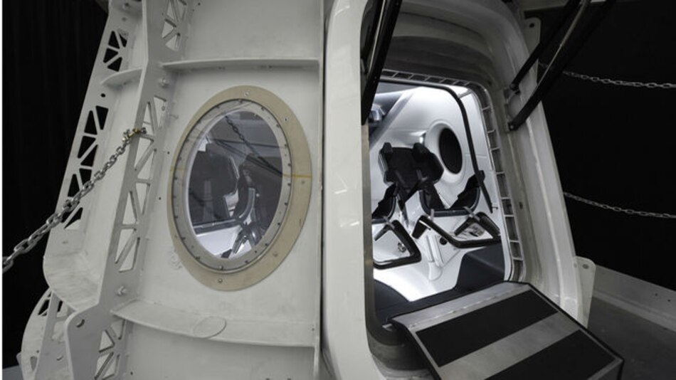 SpaceX revela detalles sobre primer viaje privado a la Luna