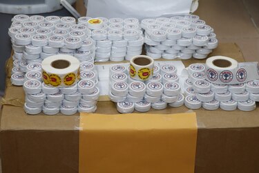 Autoridades decomisan productos sin registro sanitario