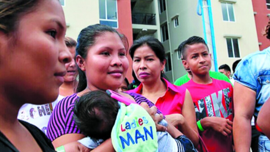 Entregan proyecto de viviendas en Veraguas