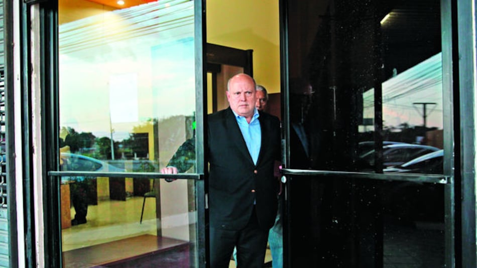 Juzgado ordena aprehensión de Richard Fifer para que cumpla pena de prisión