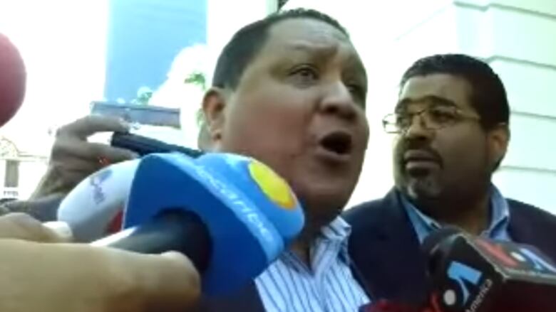 Seguidores de Maduro agreden a dos diputados de la Asamblea Nacional de Venezuela