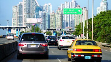 Venta de autos nuevos cae 14%