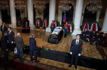 Miles de personas se despiden en Moscú de Mijaíl Gorbachov